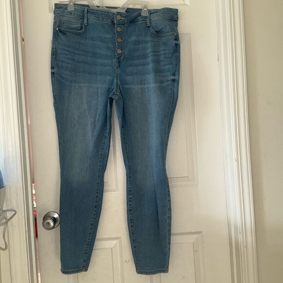 Nine West Light Blue Skinny Jeans size 18 like new - Picture 9 of 9